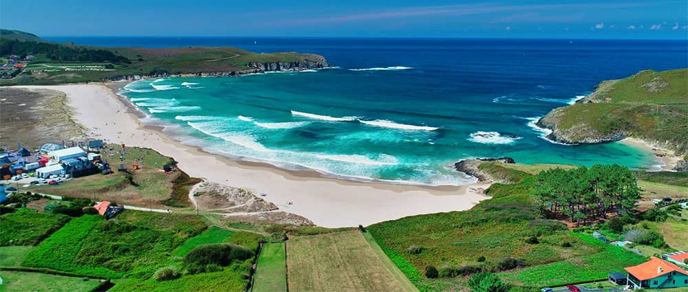 Mejores playas para hacer surf en España: Playa de Pantín A Coruña